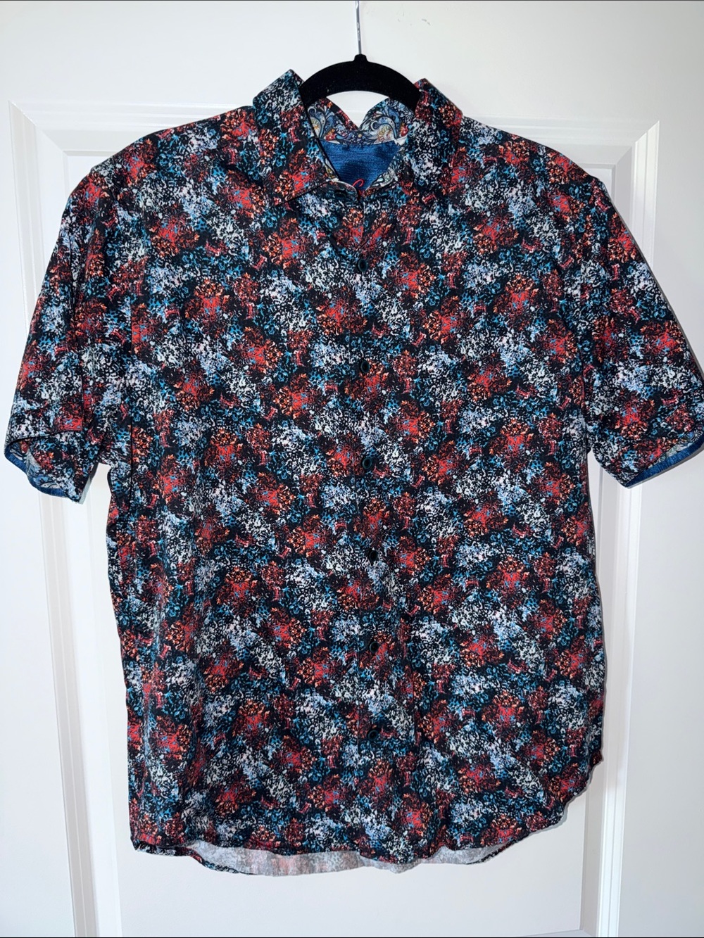 Robert Graham Short-Sleeve Button-Down Shirt in Blue and Red Floral Print